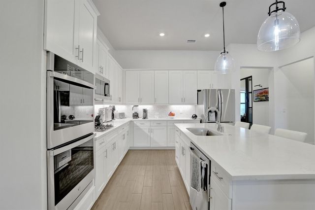 8334 W Blue Spring Drive 8334, Parkland, FL 33067