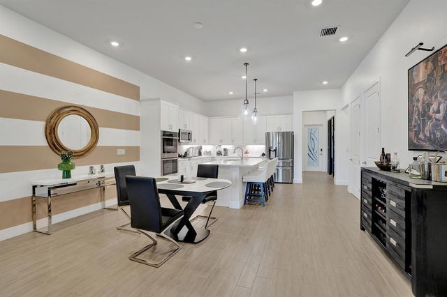 8334 W Blue Spring Drive 8334, Parkland, FL 33067