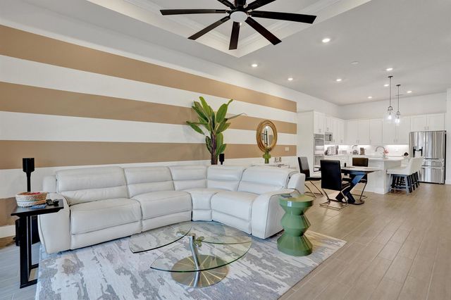 8334 W Blue Spring Drive 8334, Parkland, FL 33067