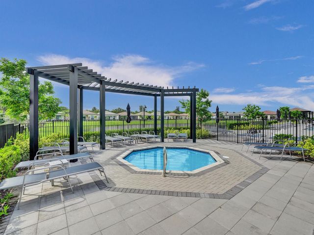 8334 W Blue Spring Drive 8334, Parkland, FL 33067