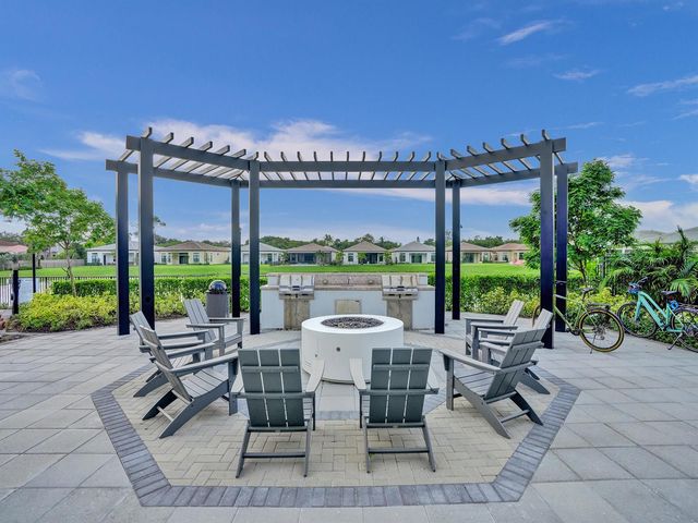 8334 W Blue Spring Drive 8334, Parkland, FL 33067