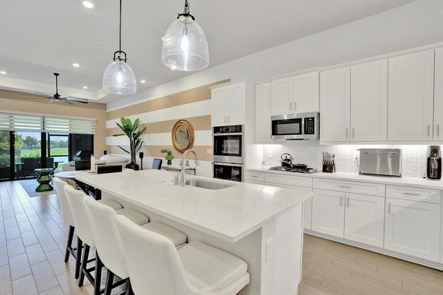 8334 W Blue Spring Drive 8334, Parkland, FL 33067