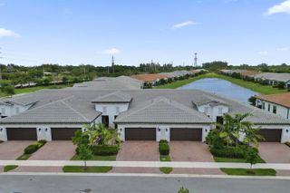 8334 W Blue Spring Drive 8334, Parkland, FL 33067