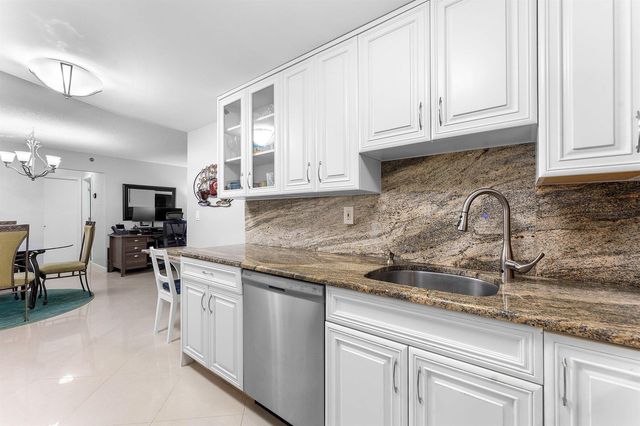 3215 S Ocean Boulevard 407, Highland Beach, FL 33487