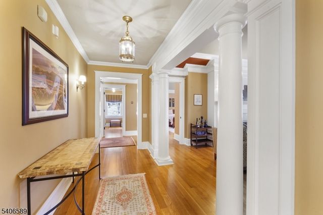 4 Rainetree Rdg, Mendham Twp., NJ 07931