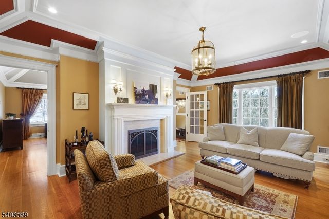 4 Rainetree Rdg, Mendham Twp., NJ 07931