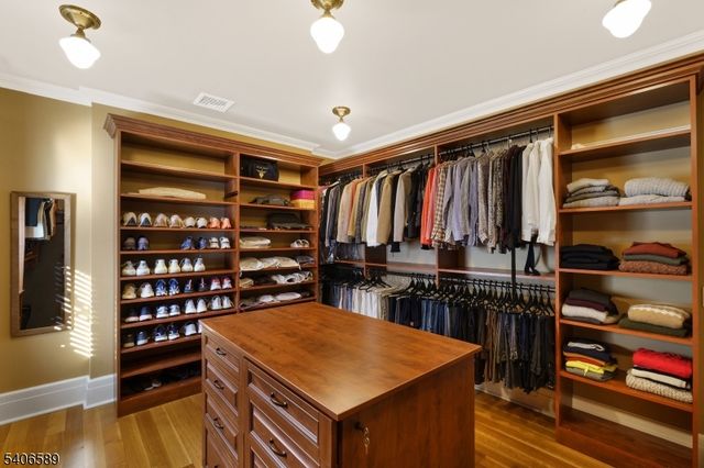 4 Rainetree Rdg, Mendham Twp., NJ 07931