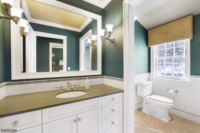 4 Rainetree Rdg, Mendham Twp., NJ 07931