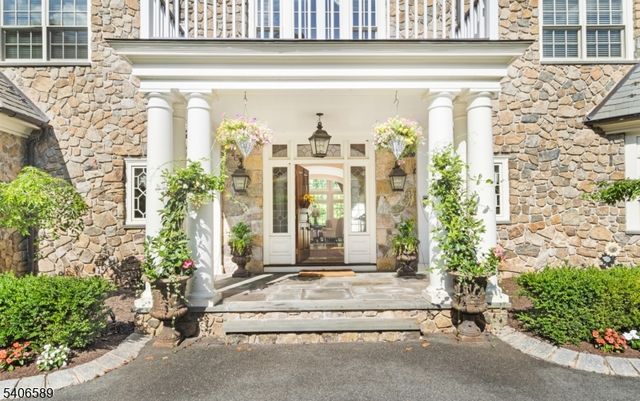 4 Rainetree Rdg, Mendham Twp., NJ 07931