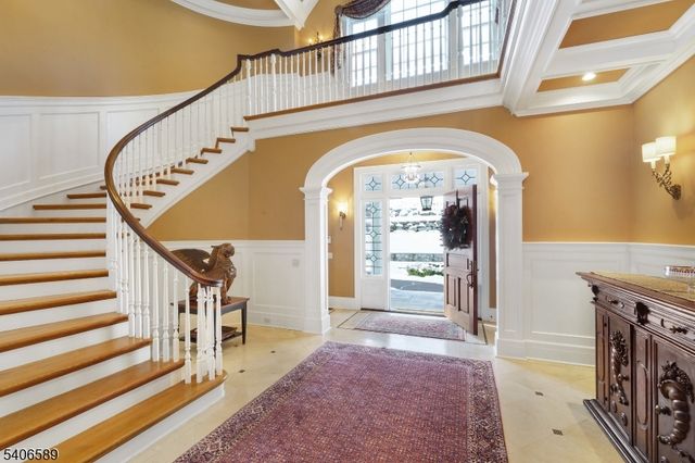 4 Rainetree Rdg, Mendham Twp., NJ 07931