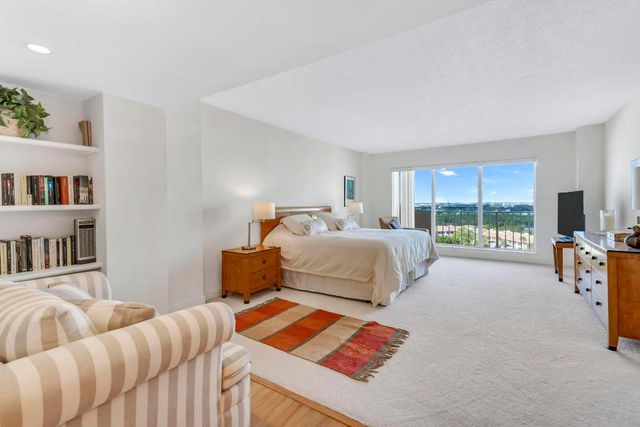 4301 N Ocean Boulevard 1002, Boca Raton, FL 33431