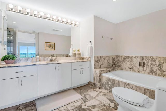 4301 N Ocean Boulevard 1002, Boca Raton, FL 33431