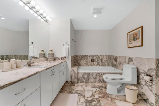 4301 N Ocean Boulevard 1002, Boca Raton, FL 33431