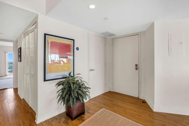 4301 N Ocean Boulevard 1002, Boca Raton, FL 33431