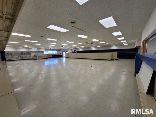 500 Green Park Avenue, Colona, IL 61241