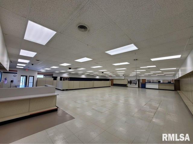 500 Green Park Avenue, Colona, IL 61241