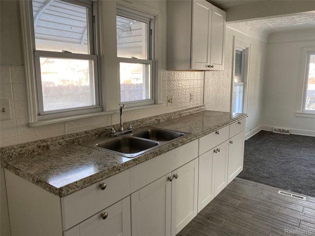 18706 Meier Street, Roseville, MI 48066