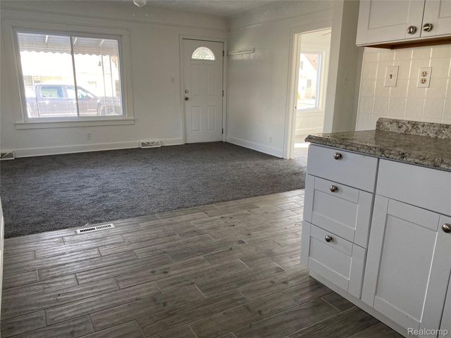 18706 Meier Street, Roseville, MI 48066
