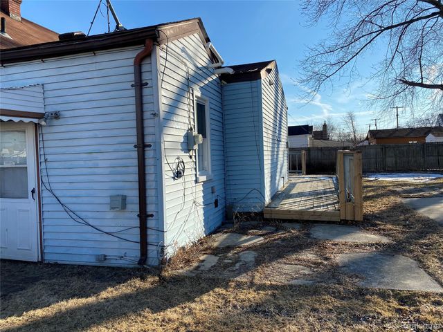 18706 Meier Street, Roseville, MI 48066