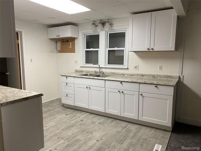 18706 Meier Street, Roseville, MI 48066