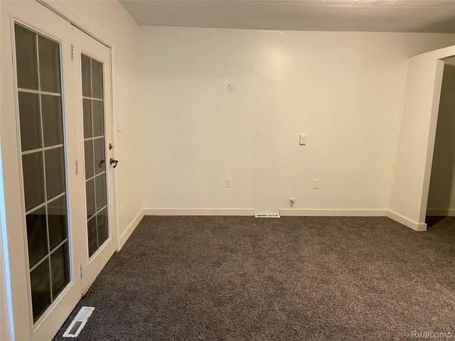 18706 Meier Street, Roseville, MI 48066