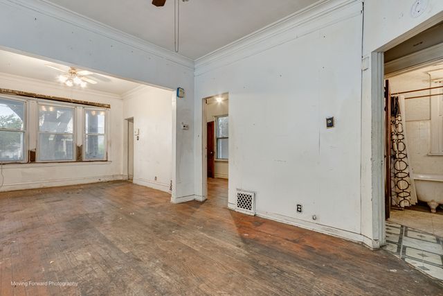 7207 S Winchester Avenue, Chicago, IL 60636