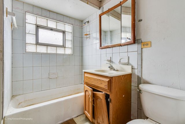 7207 S Winchester Avenue, Chicago, IL 60636