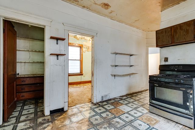 7207 S Winchester Avenue, Chicago, IL 60636