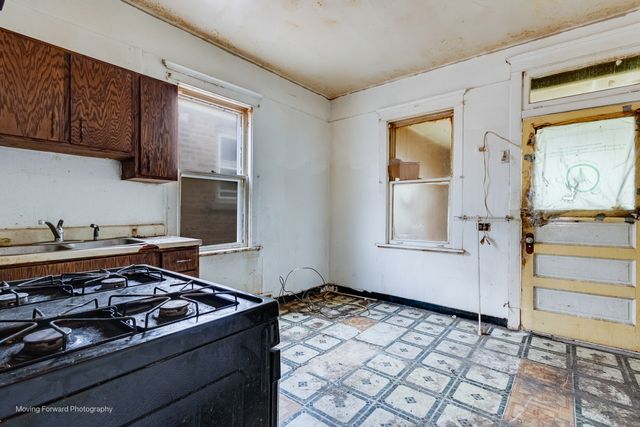 7207 S Winchester Avenue, Chicago, IL 60636