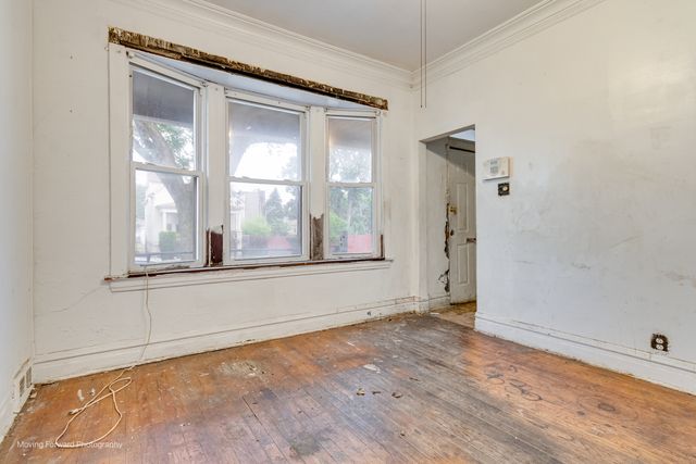 7207 S Winchester Avenue, Chicago, IL 60636