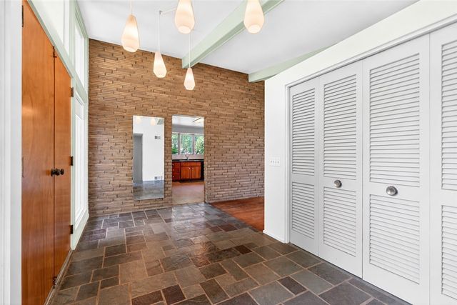2219 Mitchell Dr, North Huntingdon, PA 15642