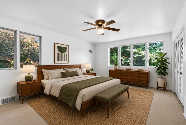 2219 Mitchell Dr, North Huntingdon, PA 15642