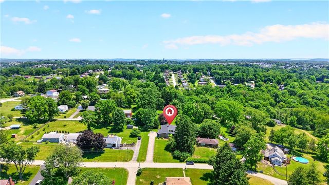 2219 Mitchell Dr, North Huntingdon, PA 15642