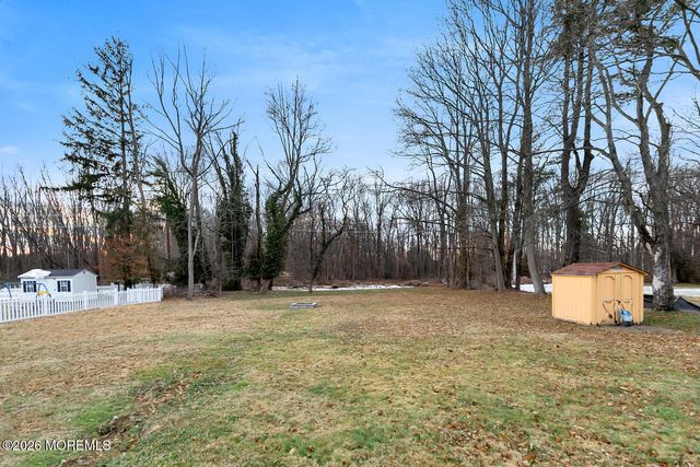 598 East Road, Middletown, NJ 07748