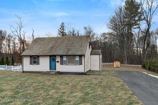 598 East Road, Middletown, NJ 07748