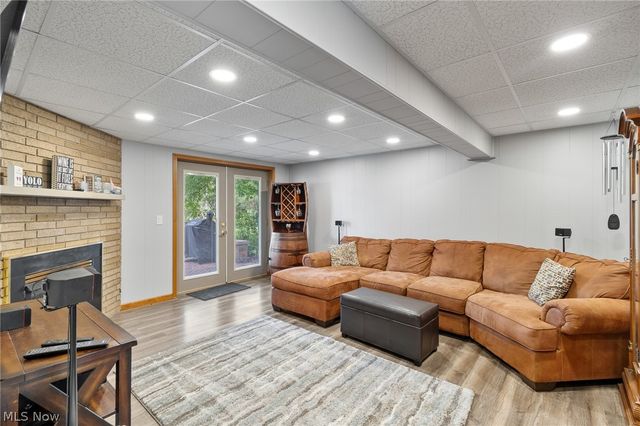 2134 Ritz Manor Drive, Uniontown, OH 44685