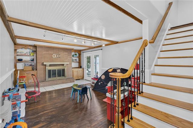 2441 Cunningham Road, Thomasville, NC 27360