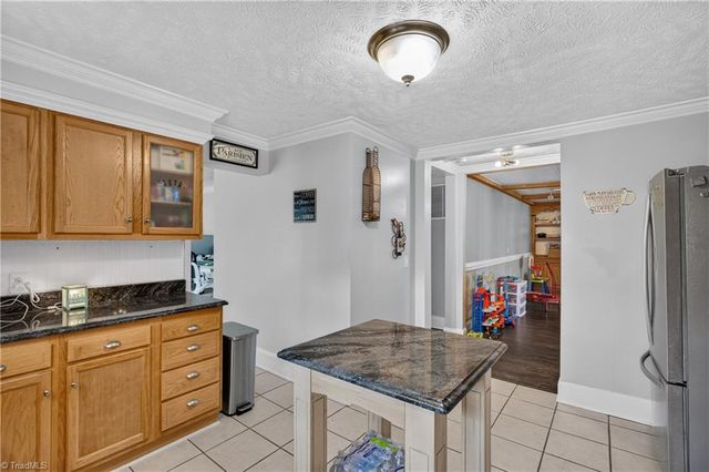 2441 Cunningham Road, Thomasville, NC 27360