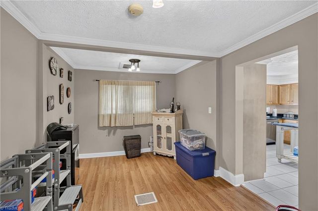 2441 Cunningham Road, Thomasville, NC 27360