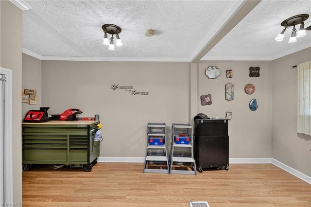 2441 Cunningham Road, Thomasville, NC 27360