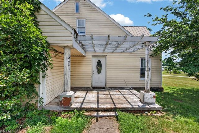 2441 Cunningham Road, Thomasville, NC 27360