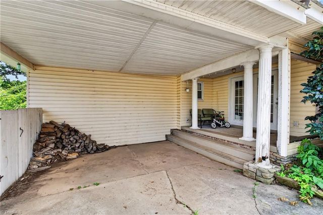 2441 Cunningham Road, Thomasville, NC 27360