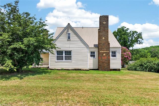 2441 Cunningham Road, Thomasville, NC 27360