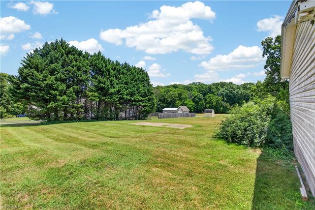 2441 Cunningham Road, Thomasville, NC 27360