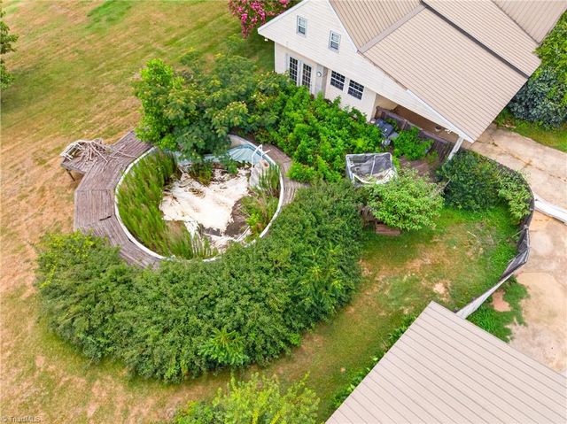 2441 Cunningham Road, Thomasville, NC 27360