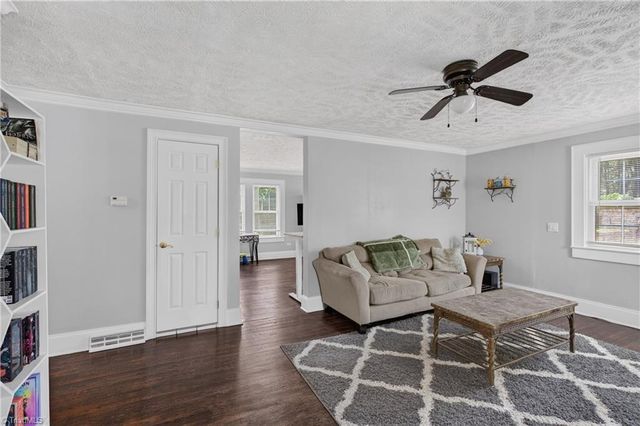 2441 Cunningham Road, Thomasville, NC 27360