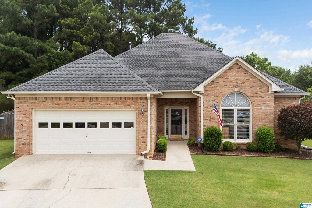 217 BEAVER CREST CIRCLE, Pelham, AL 35124