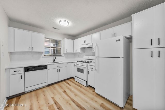 147 Tulip Lane, Freehold, NJ 07728