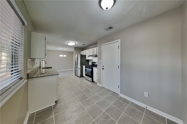 5359 Stafford NW Drive, Lilburn, GA 30047