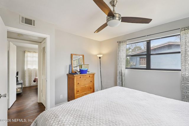 7823 PRAVER Drive W, Jacksonville, FL 32217